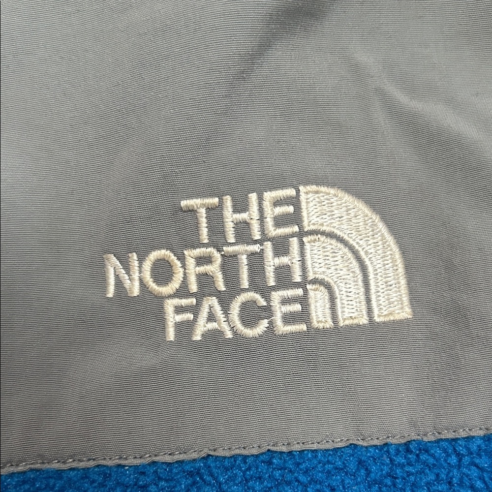 The North Face Blue and Gray Outdoor Fleece - Picture 6 of 7